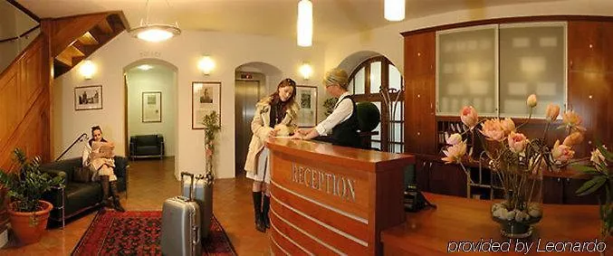 Rezidence Lundborg Hotel Prague 4*,